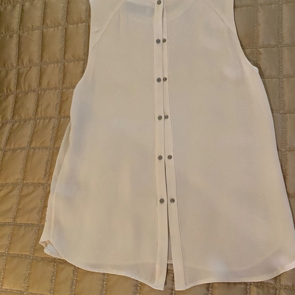 Top - Picture 3 of 4